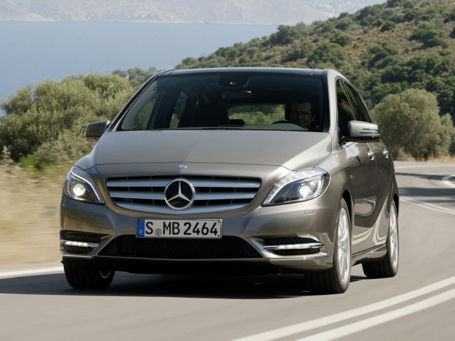  Mercedes-Benz B180 CDI BlueEFFICIENCY 2011 года  (фото 3 из 21)